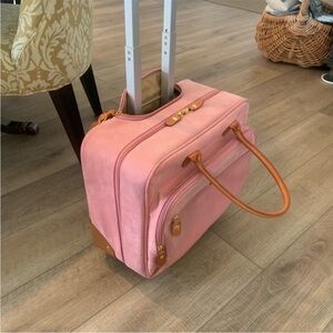 Great condition Brics luggage rolling carryon luggage